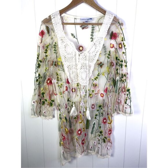 Colori di Mare Beachwear Embroidered Floral Butterfly Lace Detail Cover Up OS - Picture 1 of 9